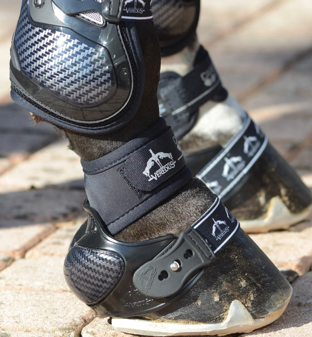 Veredus Carbon Shield Overreach Boots